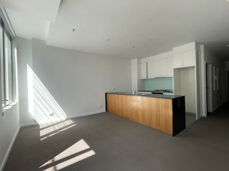 Super Sized 3 Bedrooms Apartment With So Much To Offer!