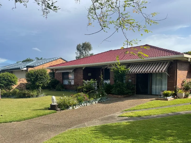 SPACIOUS HOME IN SOUGHT AFTER ESTATE