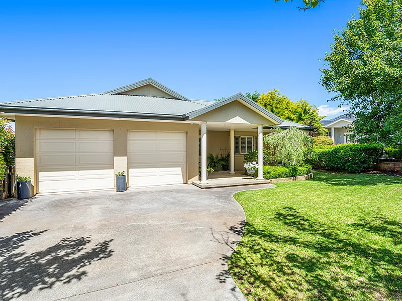 High End Home in Quiet Cul-de-sac Location