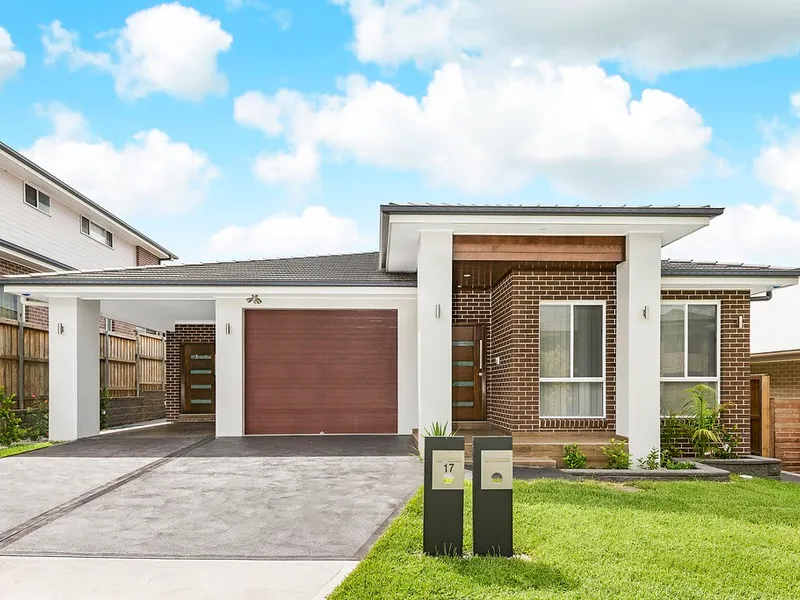 MACARTHUR HEIGHTS – 4 BEDROOM HOME WITH 2 BEDROOM GRANNY FLAT 