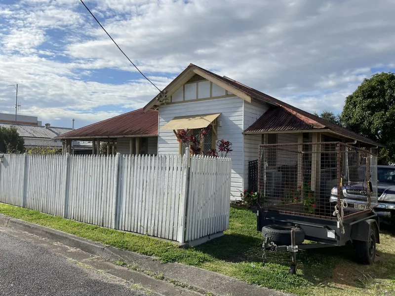 Affordable Family Home Close to the CBD & River