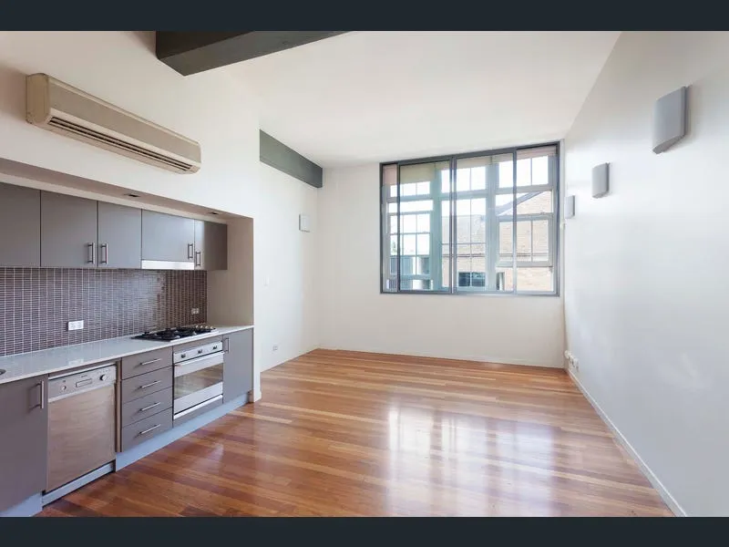 Unfurnished apartment in Globe Mills