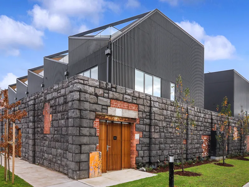 Brand new triple storey with City Views!