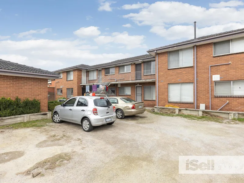 1 bedroom flat in Springvale Central