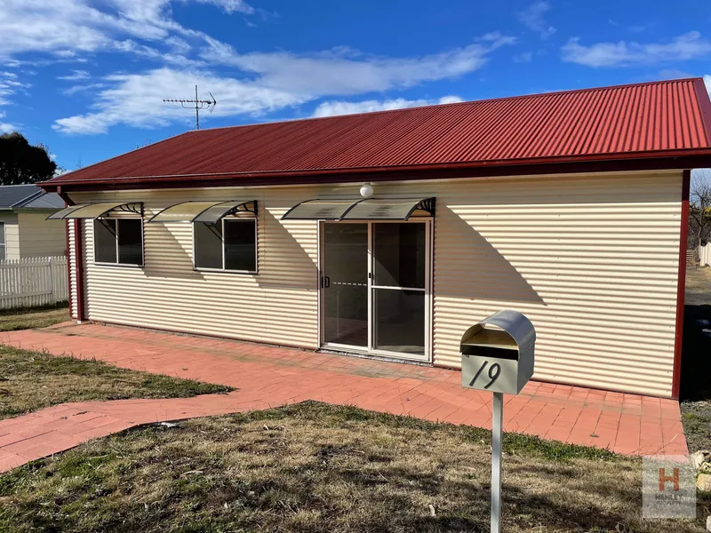 3 bedroom home available on a 12 month lease