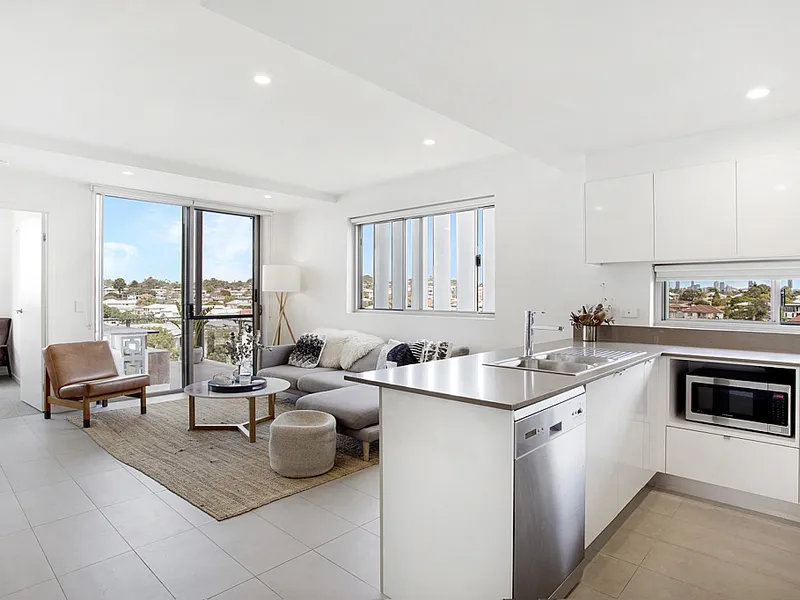 2 BEDROOM - CITY VIEWS - AIRCON