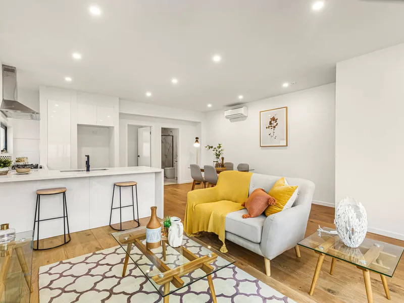 Easy-breezy modern living, paces from East Doncaster Secondary College