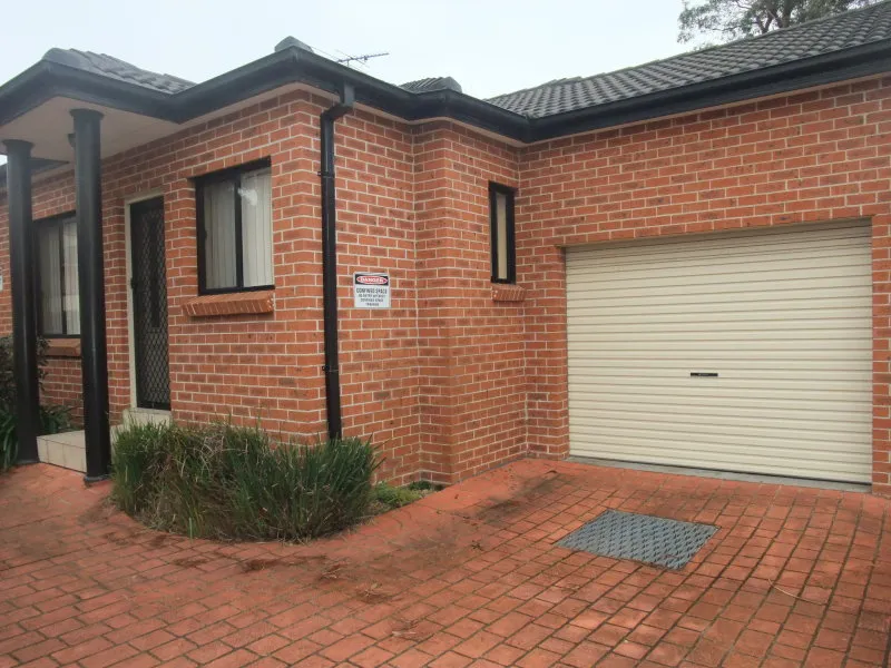 MODERN  2 BEDROOM VILLA WITH LOCK UP GARAGE