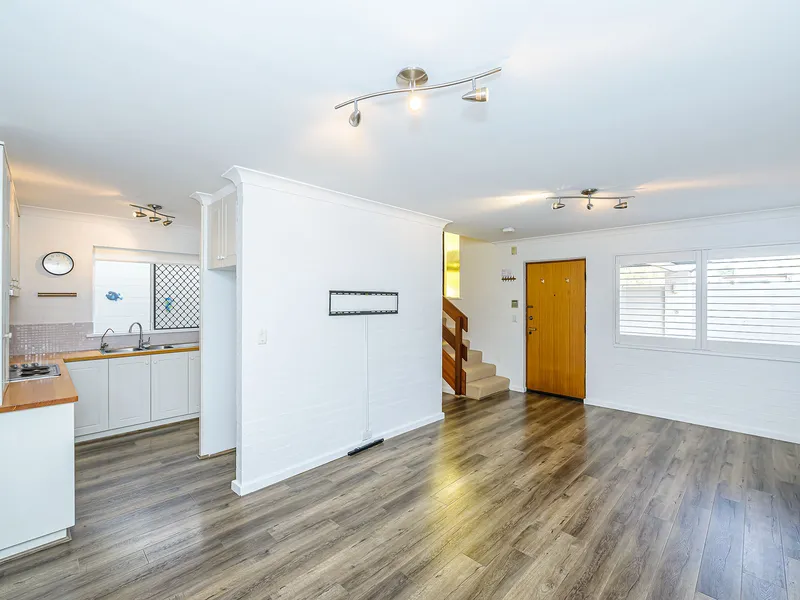 Come home happy to this gorgeous South Perth home!