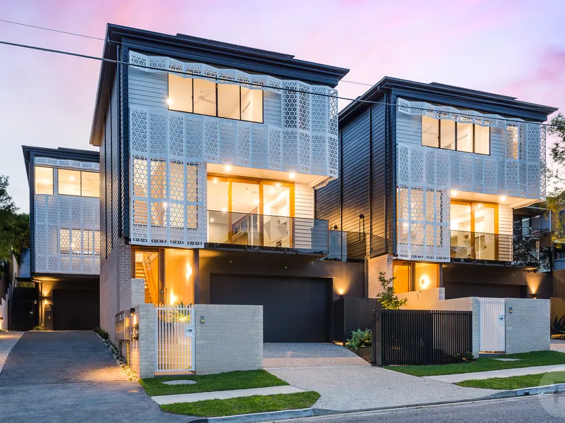 Executive Townhouse in Popular Inner City Toowong.
