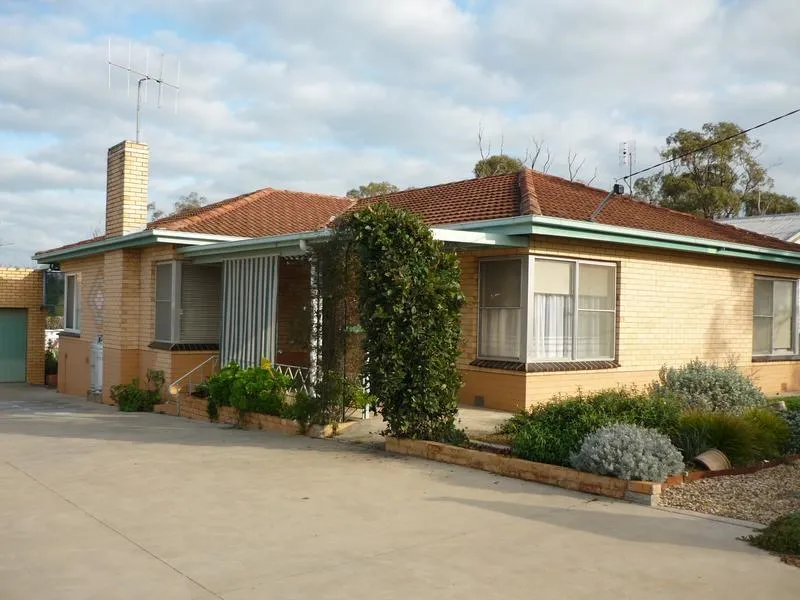 Classic Cream Brick