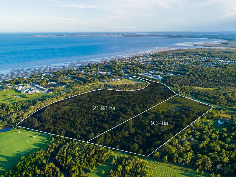 The Serenity of Coastal Acreage – Dual Living and Development Potential