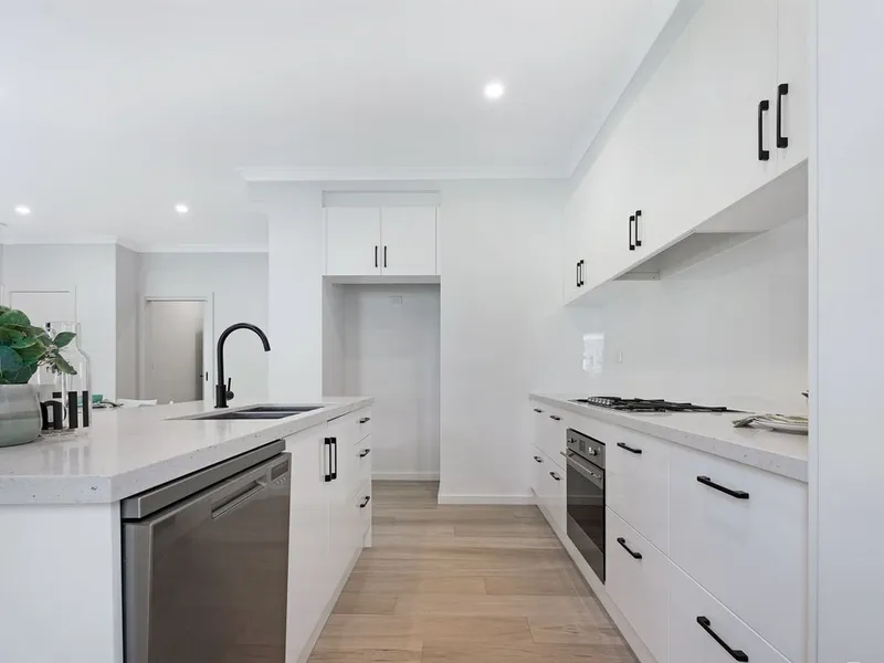 Stunning 4 bedroom, 3 bathroom townhouse could be yours to rent!