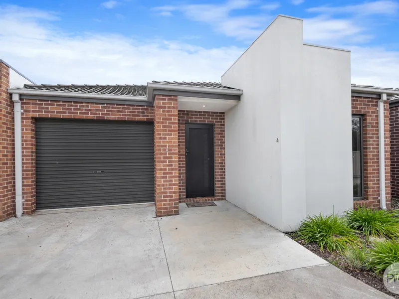 IMMACULATE 3 BEDROOM UNIT, STONE'S THROW FROM DTC