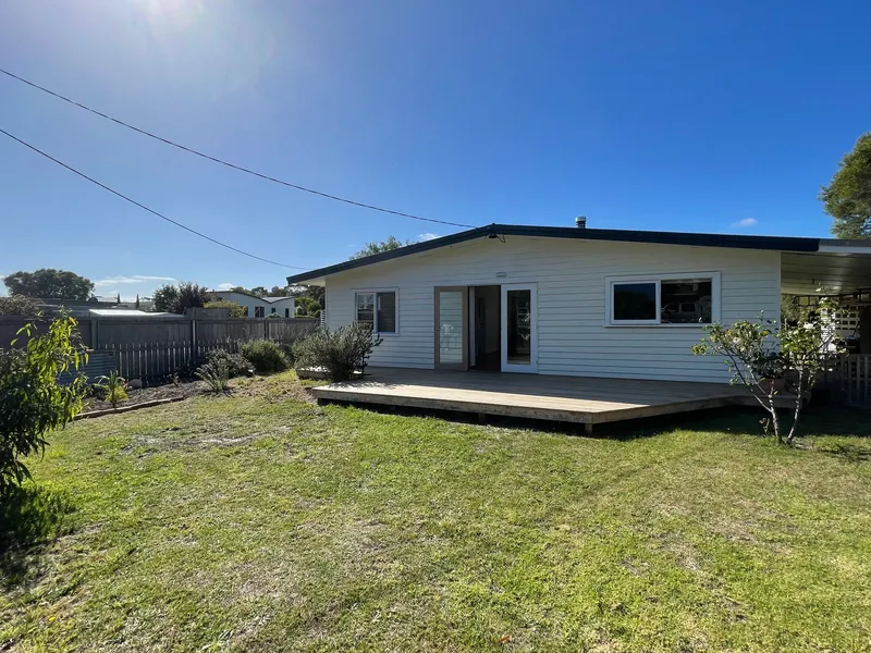 2 Bedroom home in the heart of Dodges Ferry