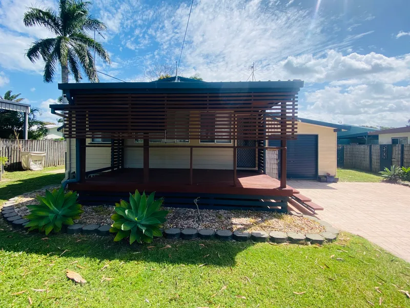 WHAT A LITTLE CUTIE FOR SUCH A GREAT PRICE!