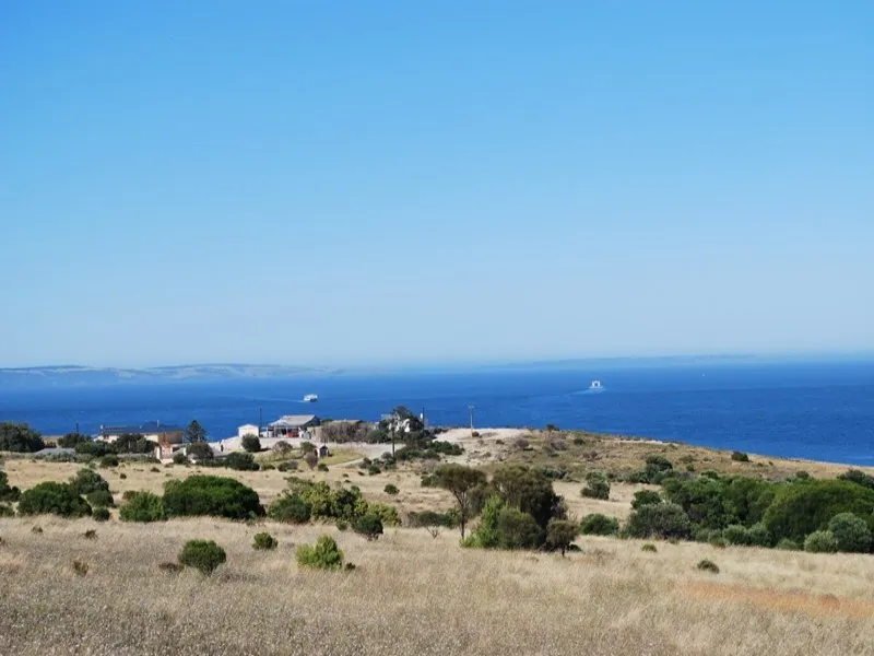 SENSATIONAL UN-INTERRUPTED PANORAMIC OCEAN & KANGAROO ISLAND VIEWS