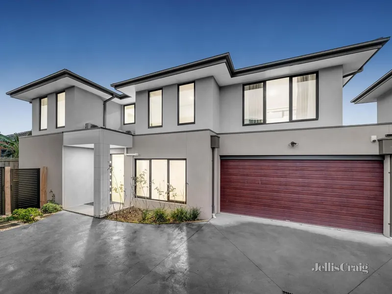 Vogue serenity in two prestigious school zones