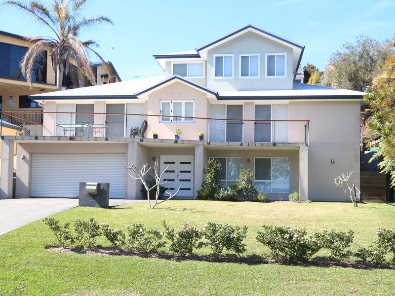 RELAXED COASTAL LIVING *PETS ON APPLICATION*