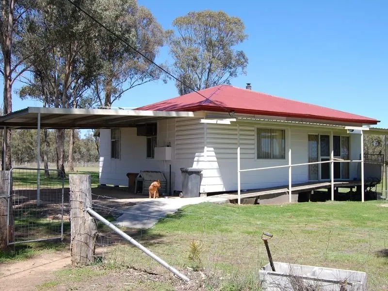Out of Town Cottage on Approximately 5 Acres