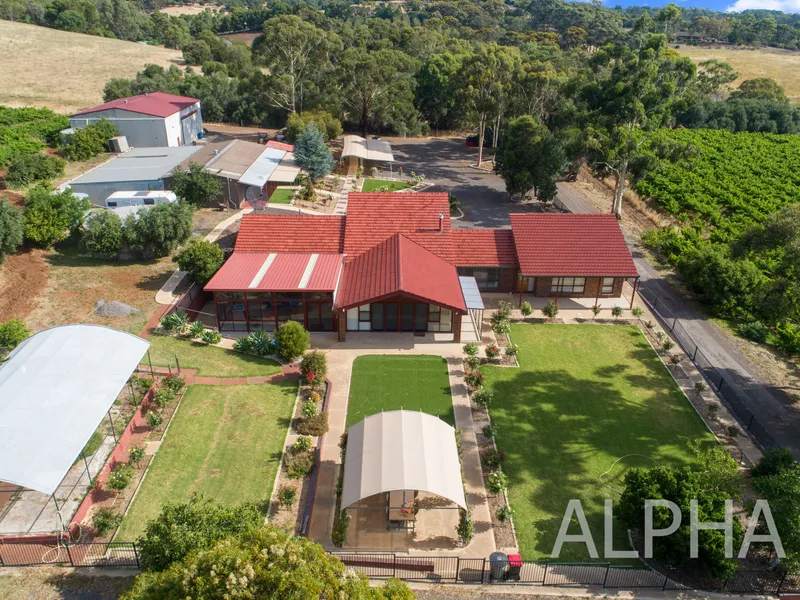 Purchase one of the biggest land holdings in Onkaparinga Hills!