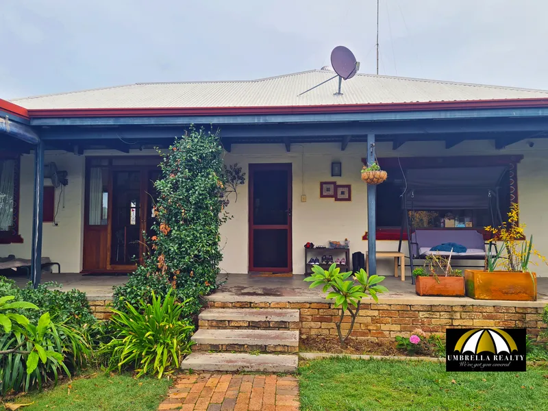 Prime Location with ample storage!