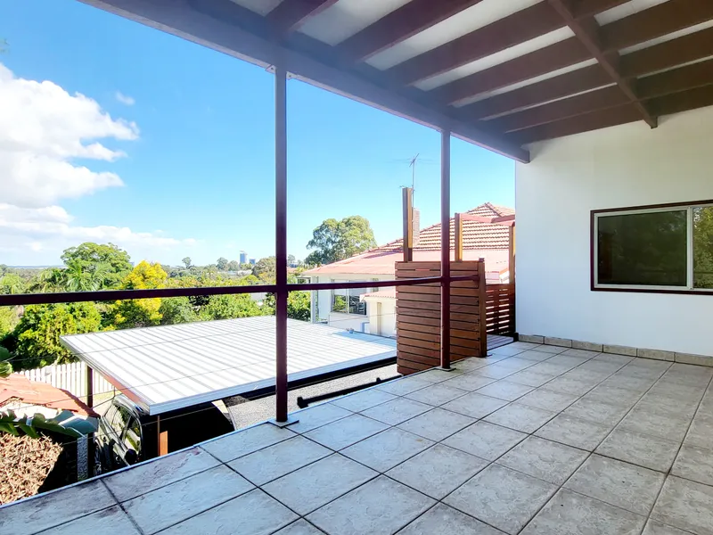 Newly Renovated Five Bedrooms House