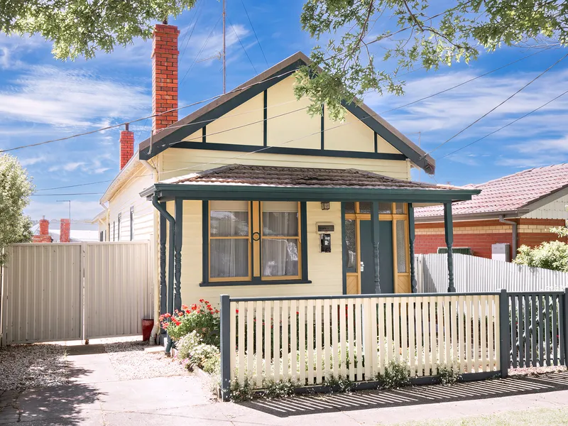 STUNNING HOME IN THE HEART OF BALLARAT!