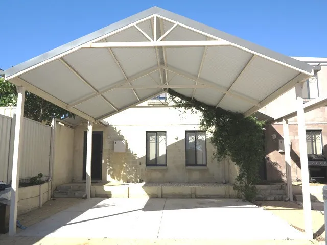3 Bed x 2 Bath Spacious Townhouse