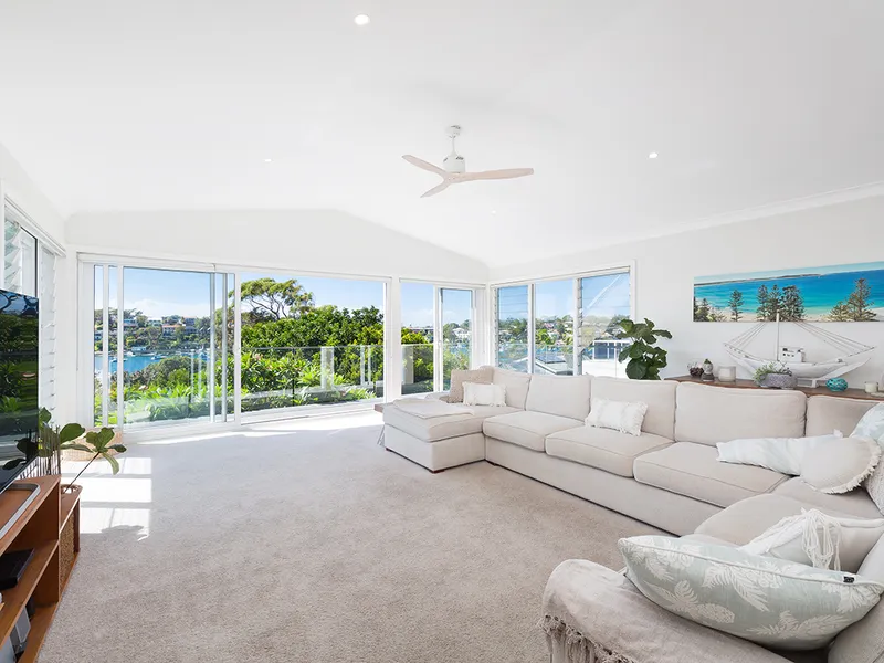 LOW MAINTENANCE - WATERSIDE LIFESTYLE