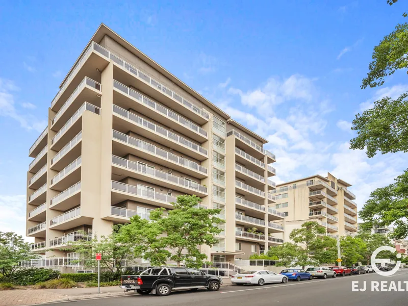 Spacious peaceful and sunny home