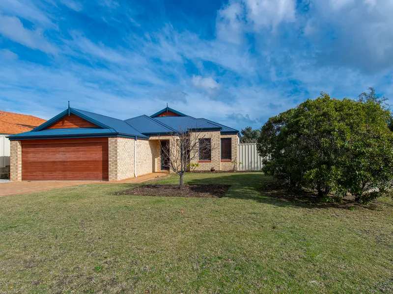 SETTLERS HILLS LOCATION, SITUATED ON LARGE 613M2 CORNER BLOCK