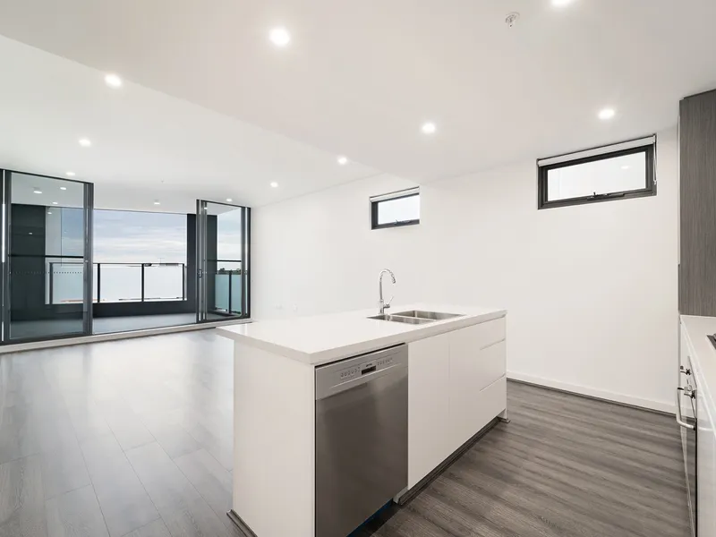NEAR NEW NORTH FACING 3BR LUXURY APT WITH EXCELLENT VIEWS