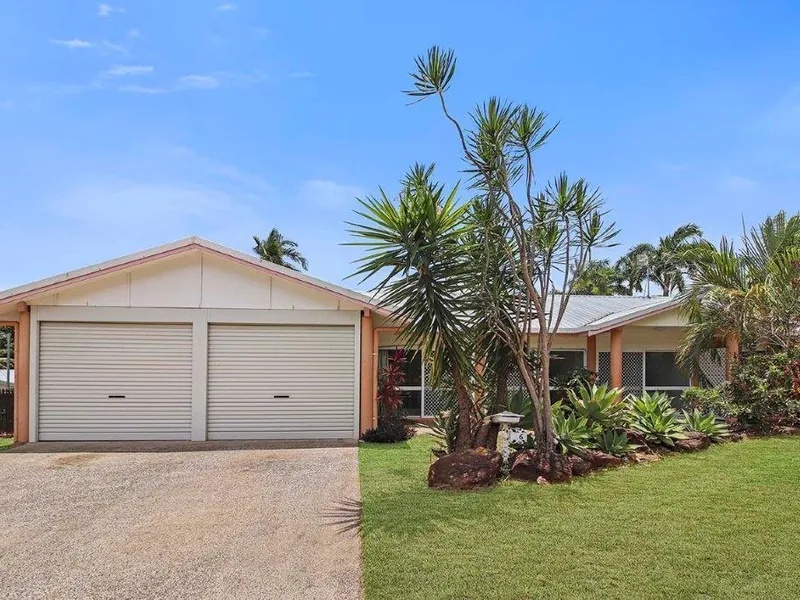City View - Affordable 4 Bedder with Pool!