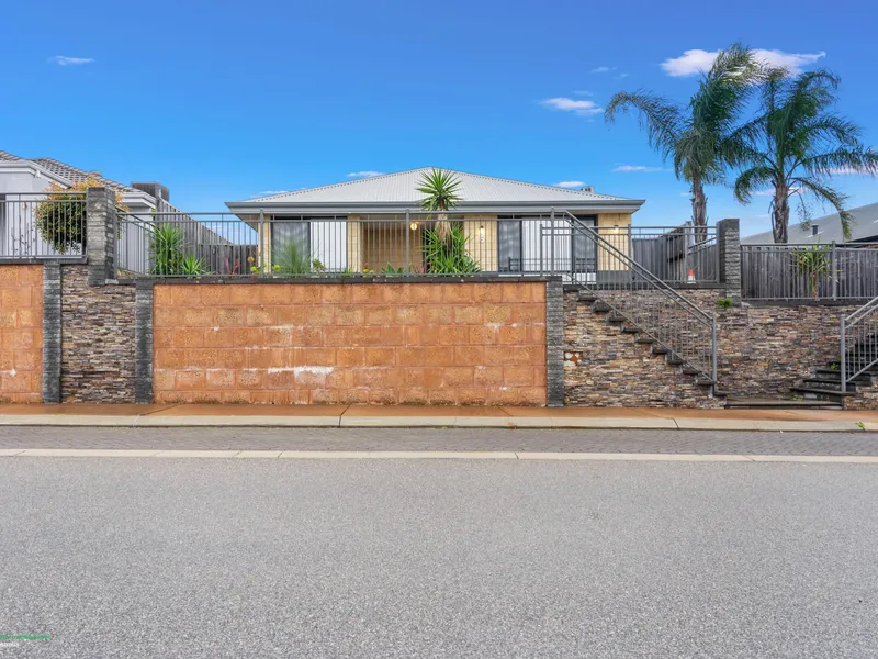 Spacious Ellenbrook 1-2 Bedroom Home!