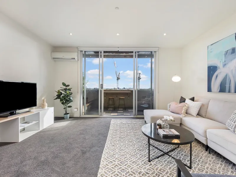 Spacious Sky Home Delight!