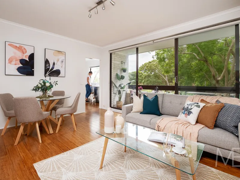 STYLISH FULLY RENOVATED VIBRANT LOCATION