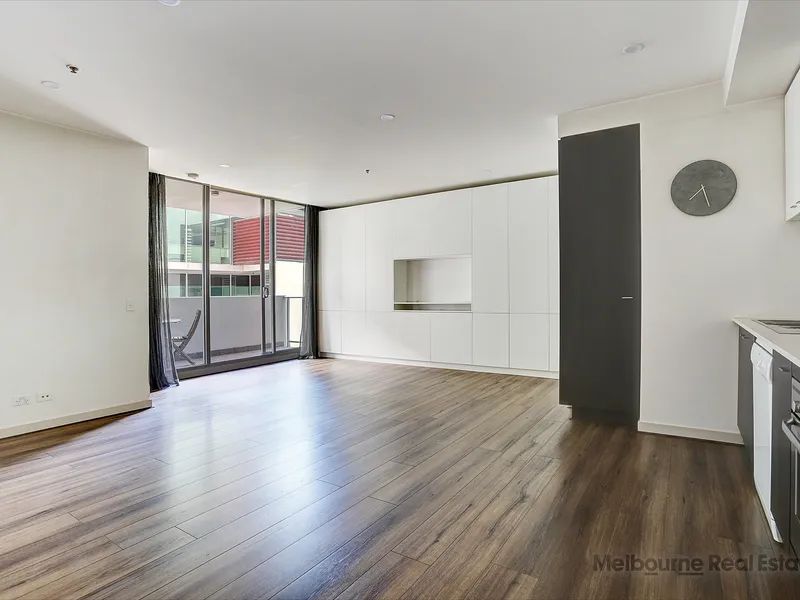 Huge One Bedroom In The Heart Of South Yarra!