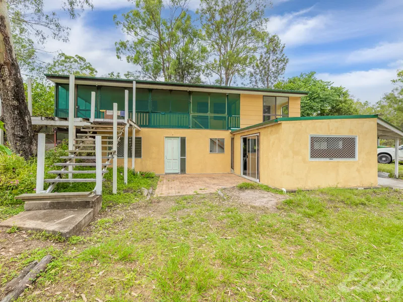 RENOVATOR SPECIAL - PERFECT FOR TRADIE OR HANDYMAN on 1042M2