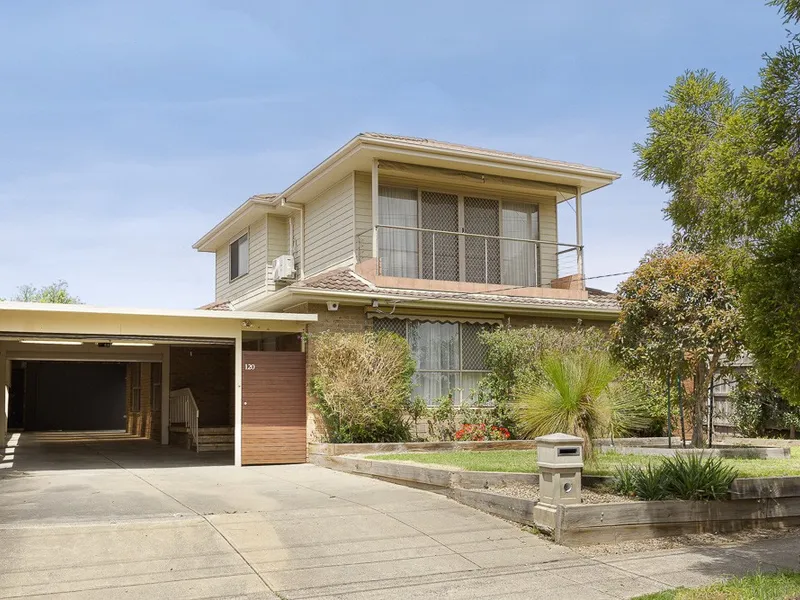 Wonderful Family Home -Three Bedroom Plus Study