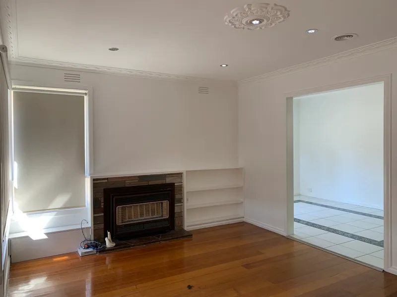 4 Bedrooms Renovation House In Springvale