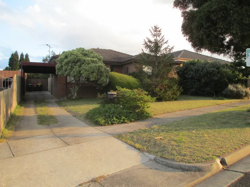 Delightful 3br Family home in an excellent location – Must Inspect.                   