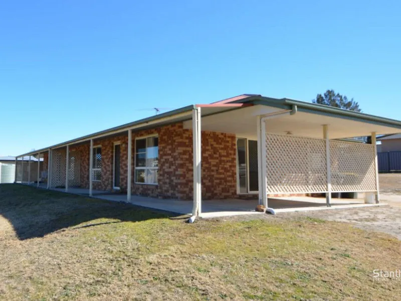 STANTHORPE - QUARTPOT CREEK PARKLAND 1,998M2 FRONTAGE - DUPLEX
