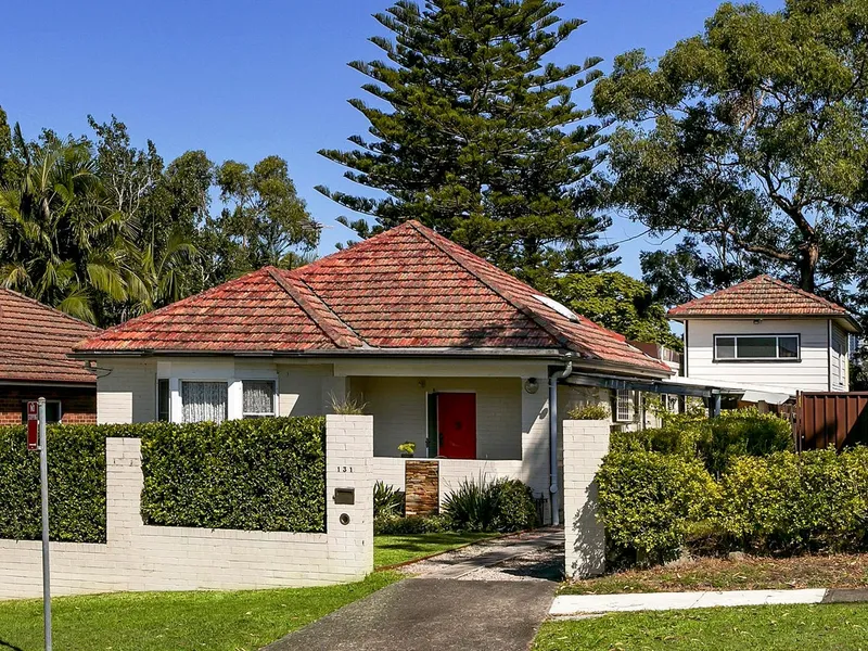 JUST LIST 4 Bedroom house + Granny flat available NOW !!
