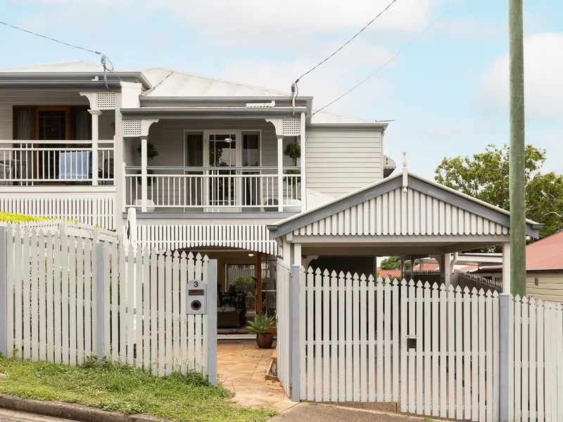 Rare Freehold Terrace Home With City Views