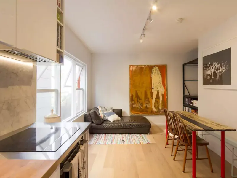 1 Bedroom Unit Directly Across From The Beach