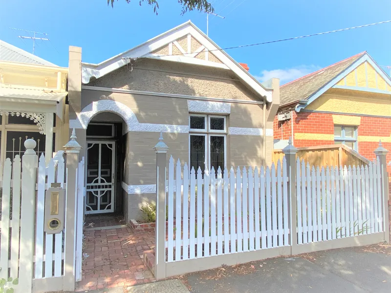 Immaculately Presented Residence In The Heart Of Hawthorn!