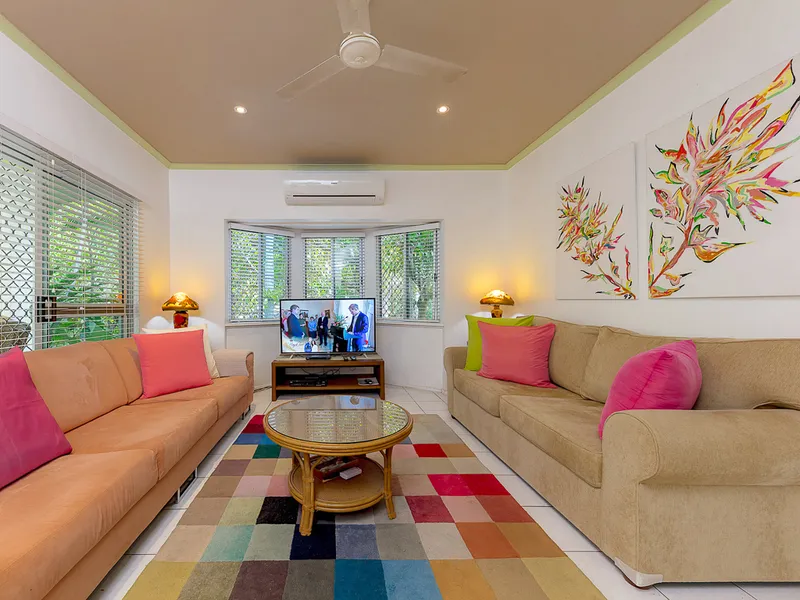 Spacious two bedroom Duplex unit for 3 - 4 month Fixed Term Lease