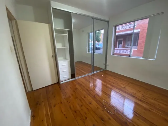 GREAT LOCATION in Campsie 2 Bed rooms unit for RENT $ 420 PW
