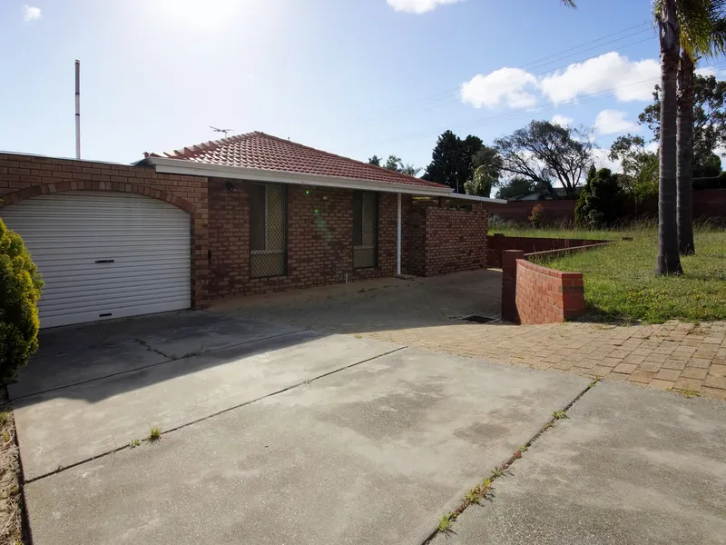 MASSIVE  821sqm CORNER BLOCK